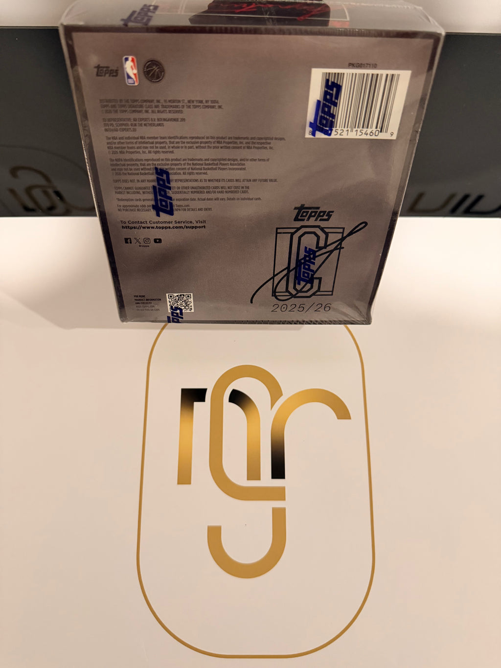 NBA Signature Mega box.HEIC NBA Signature Mega box back.HEIC