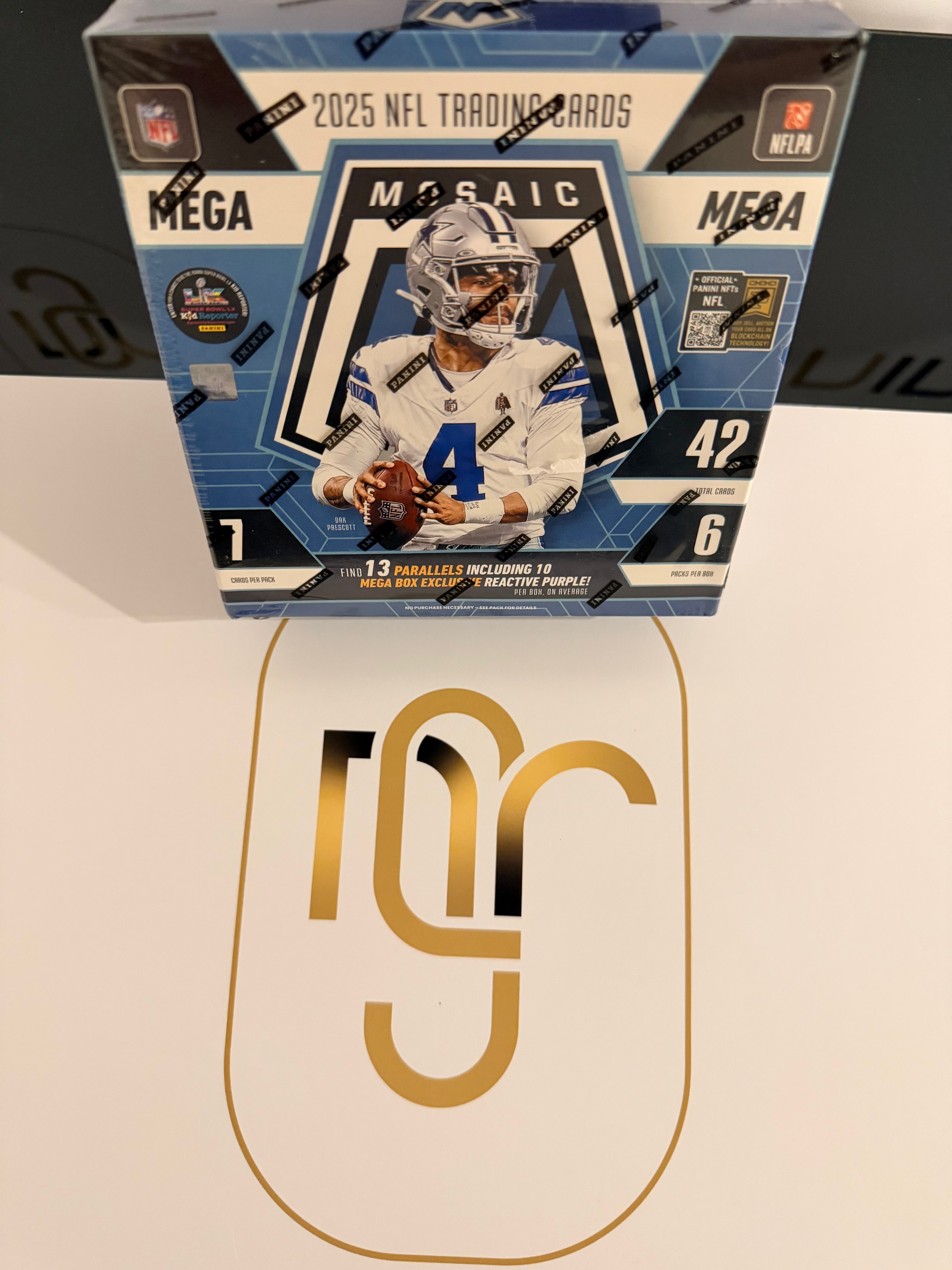 2025 Panini Mosaic Football – Mega Box NFL